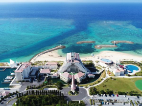  Sheraton Okinawa Sunmarina Resort  Онна